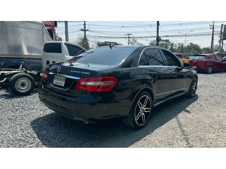 2012 Mercedes-Benz E300 Avantgarde Sports Sedan
