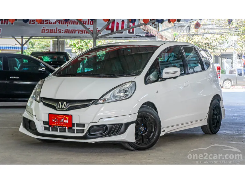 2014 Honda Jazz V Modulo Hatchback