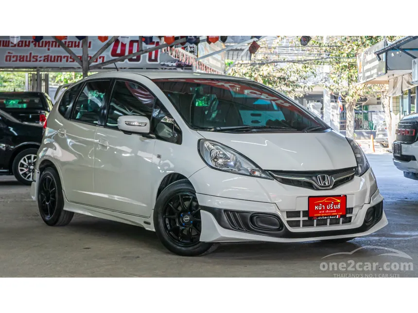 2014 Honda Jazz V Modulo Hatchback