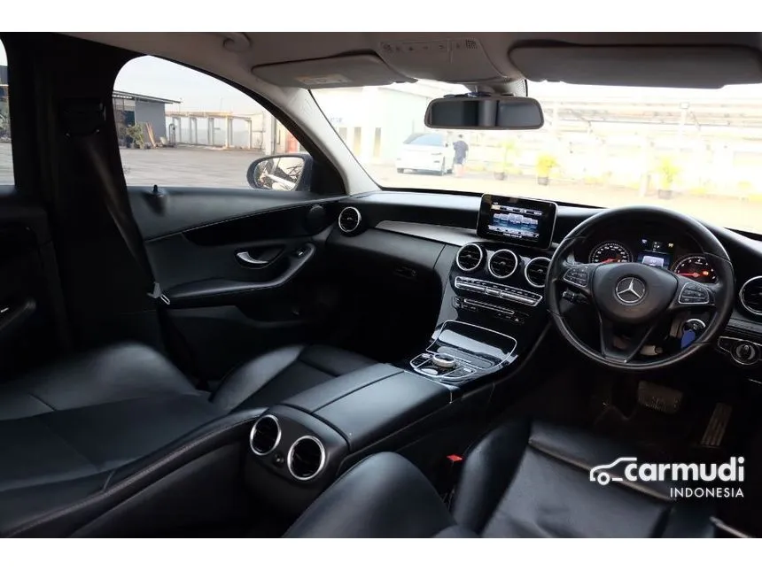 2017 Mercedes-Benz C200 Avantgarde Sedan