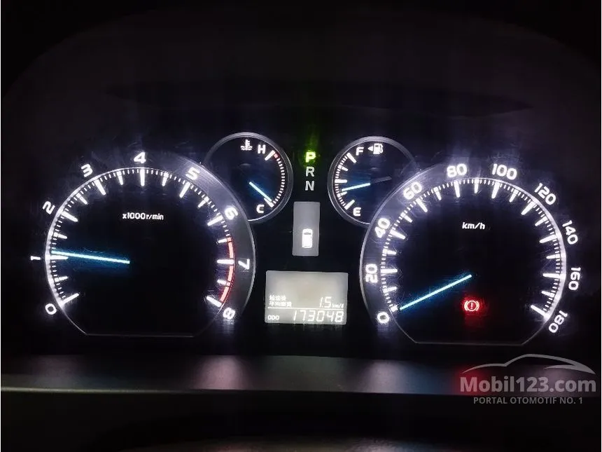 2011 Toyota Vellfire V MPV
