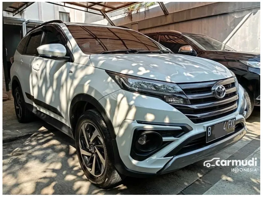 Jual Mobil Toyota Rush 2022 S GR Sport 1.5 di Banten Automatic SUV Putih Rp 240.000.000