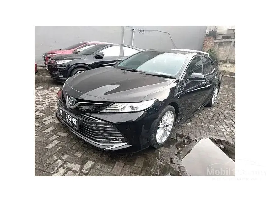 2021 Toyota Camry Hybrid Sedan
