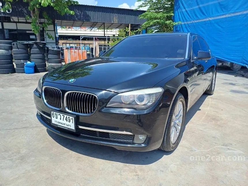 2013 BMW 730Li Sedan