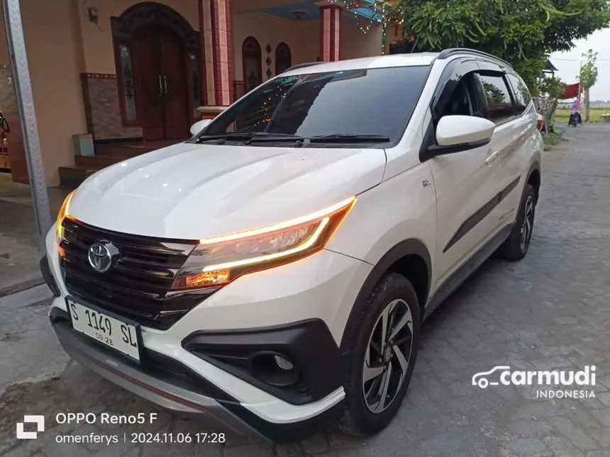 Jual Mobil Toyota Rush 2018 TRD Sportivo 1.5 di Jawa Timur Automatic SUV Putih Rp 213.000.000