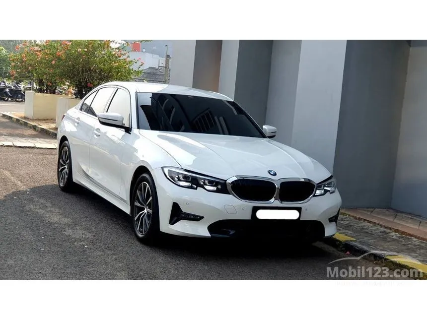 Jual Mobil BMW 320i 2021 Sport 2.0 di DKI Jakarta Automatic Sedan Putih Rp 628.000.000