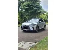 2023 Lexus RX 350h 2.5 Luxury SUV ATPM WARRANTY. HYBRID ENGINE. PRICE CASH BEST DEALNEGO YA. Lihat Pasti Suka. Cocok Utk Mobil Harian. RX350. RX350h