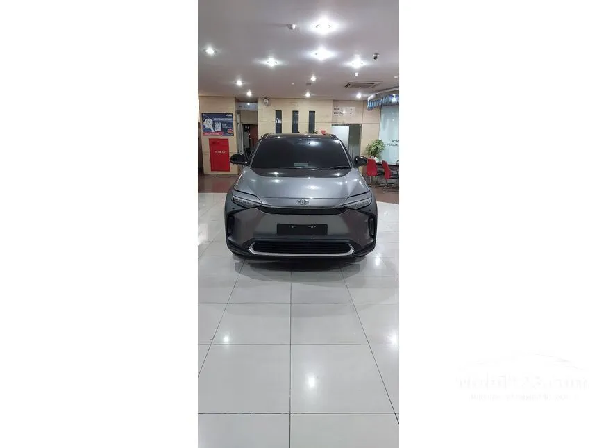 Jual Mobil Toyota BZ4X 2023 di Banten Automatic Wagon Silver Rp 1.148.000.000