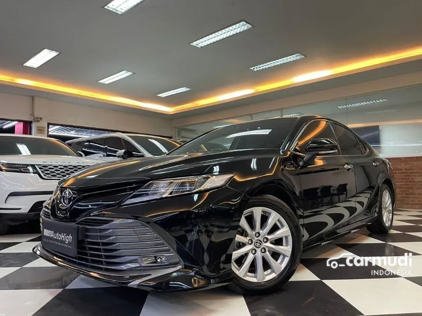 2020 Toyota Camry V Sedan