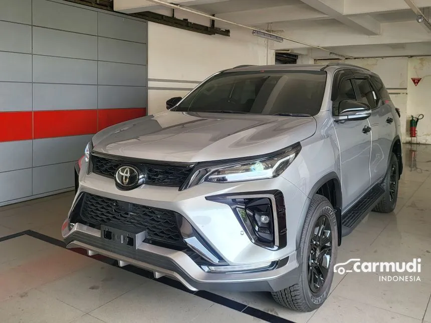 Jual Mobil Toyota Fortuner 2025 VRZ TSS GR Parts Aero Package (Two Tone) (Premium 2.8 di Jawa Barat Automatic SUV Silver Rp 473.700.000