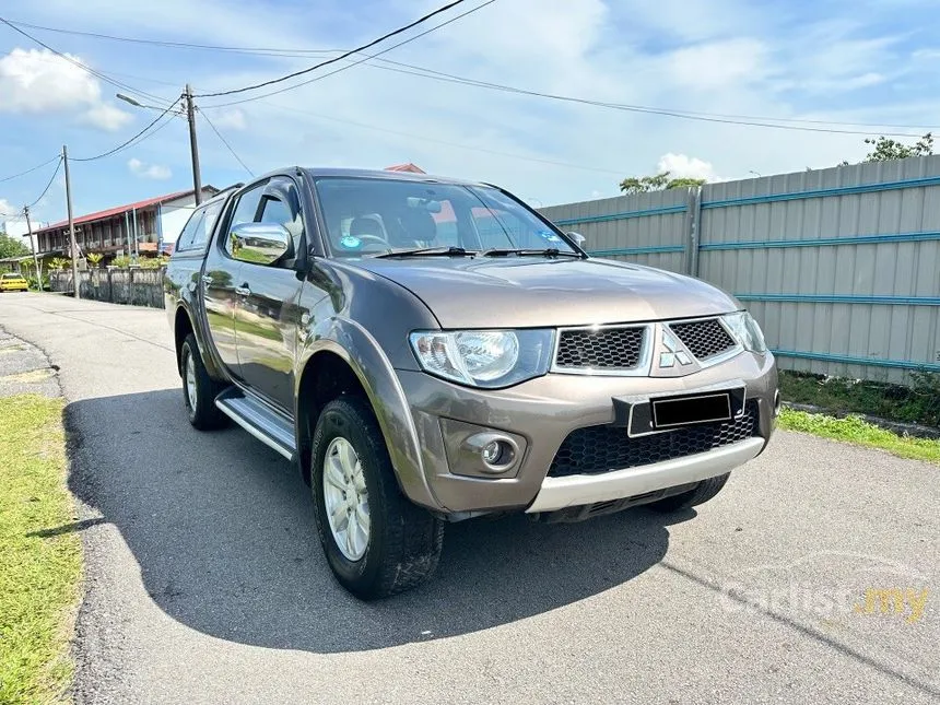 2011 Mitsubishi Triton Dual Cab Pickup Truck