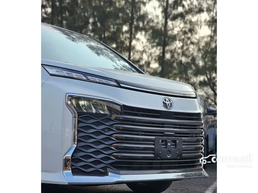 2025 Toyota Voxy (Premium Color) MPV