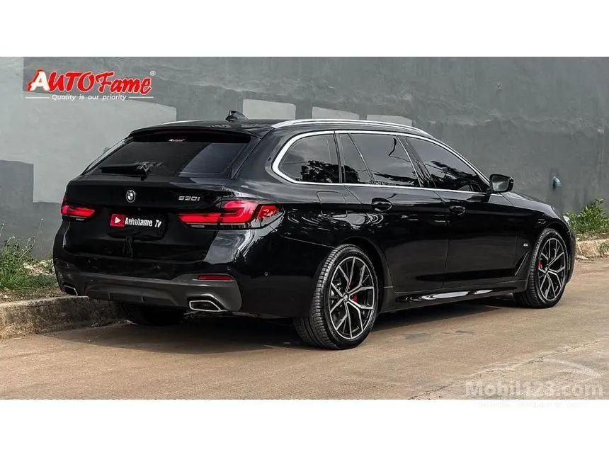 2022 BMW 530i M Sport Touring Wagon