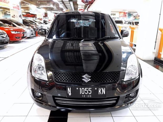 Suzuki Swift  Mobil  bekas dijual di Malang  Jawa timur 