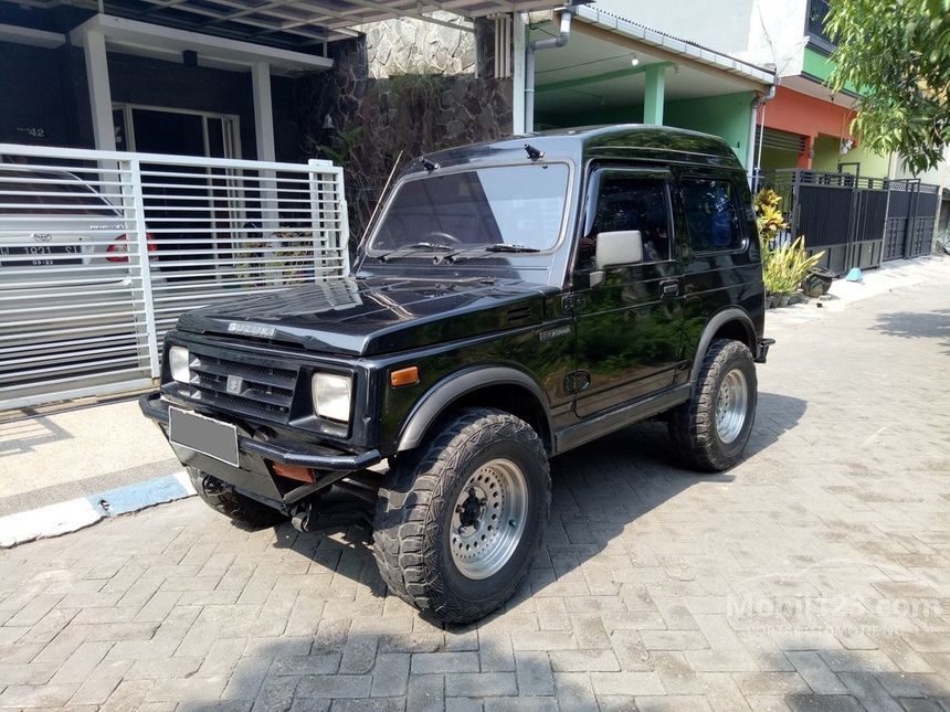 Jual Mobil Suzuki Katana 1992 1.0 di Jawa Tengah Manual Jeep Hitam Rp
