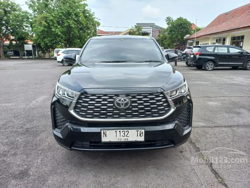 Jual Mobil Toyota Kijang Innova Zenix 2022 V HV 2.0 di Jawa Timur Automatic Wagon Hitam Rp 392.000.000