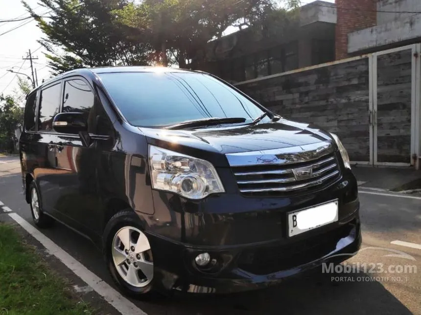 Jual Mobil Toyota NAV1 2013 V 2.0 di Banten Automatic MPV Hitam Rp 145.000.000