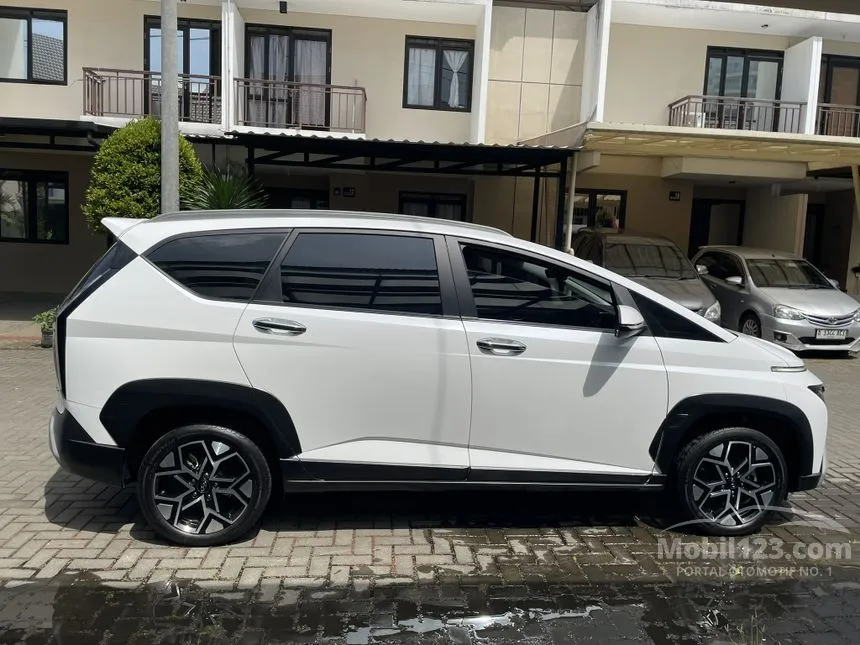 2023 Hyundai Stargazer X Style MPV