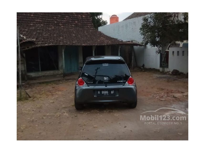 Jual Mobil Honda Brio 2015 Satya E 1.2 di Jawa Tengah 