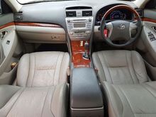 2010 Toyota Camry 2.4 V Sedan