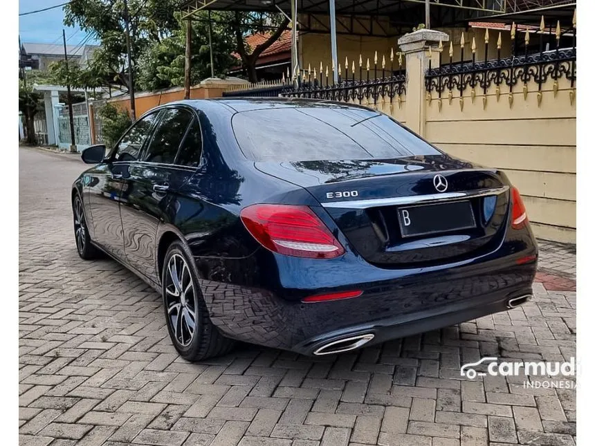 2016 Mercedes-Benz E300 Avantgarde Sedan