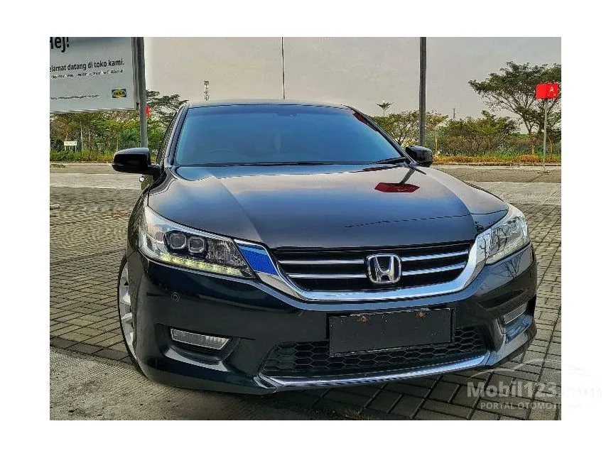 Jual Mobil Honda Accord 2013 VTi