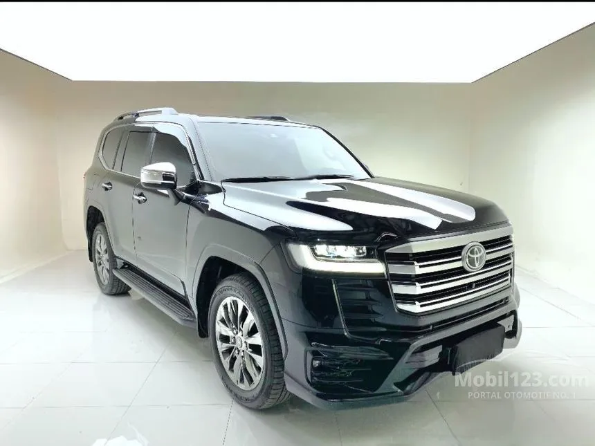 2024 Toyota Land Cruiser 300 VX-R SUV