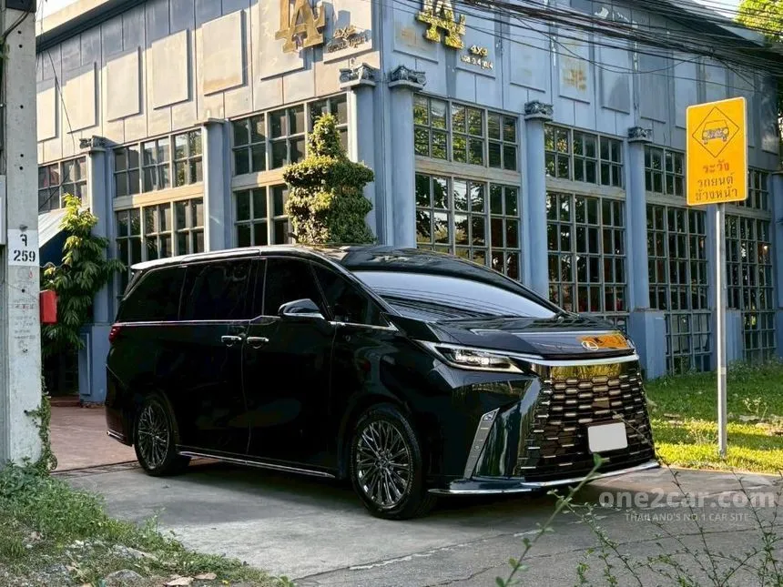 2025 Lexus LM350h Executive (7-Seater) Van