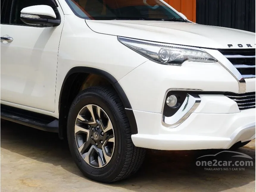 2016 Toyota FORTUNER V SUV