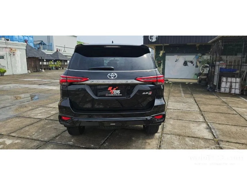 2022 Toyota Fortuner GR Sport 4X2 SUV