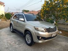 2012 Toyota Fortuner 2.7 (ปี 12-15) V SUV AT