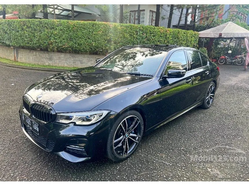 Jual Mobil BMW 330i 2021 M Sport 2.0 di DKI Jakarta Automatic Sedan Hitam Rp 900.000.000