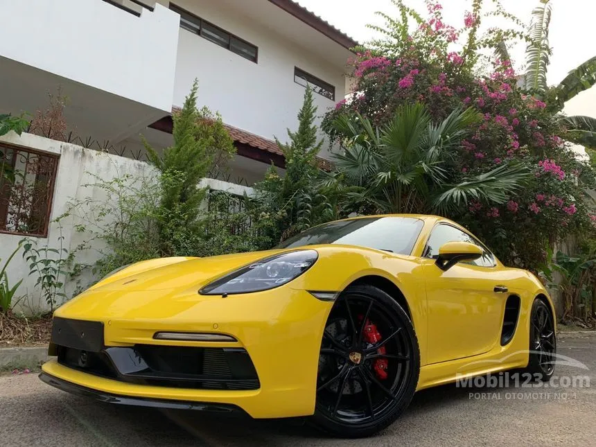 Jual Mobil Porsche 718 2024 Cayman S 2.5 di DKI Jakarta Automatic Coupe Kuning Rp 3.250.000.000