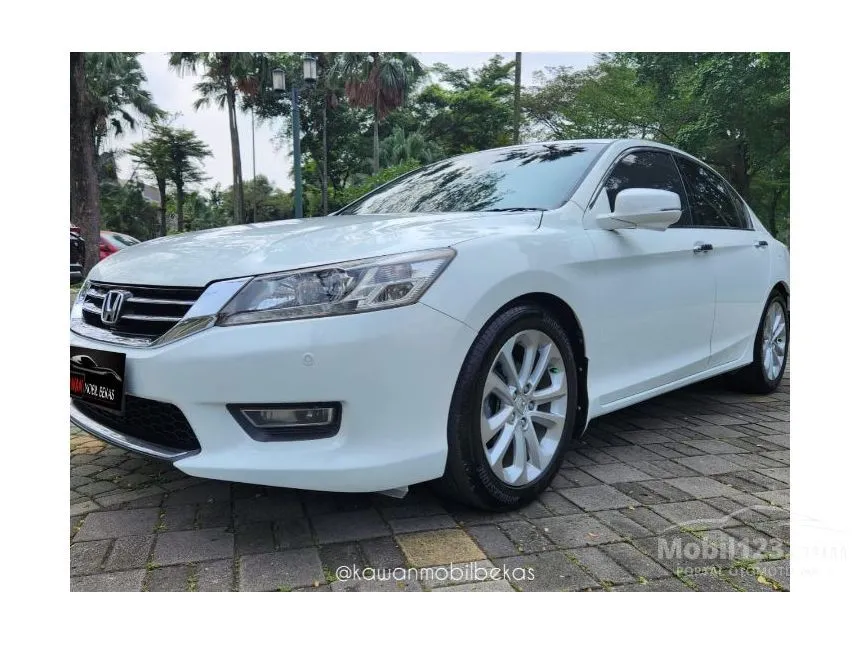 Jual Mobil Honda Accord 2013 VTi