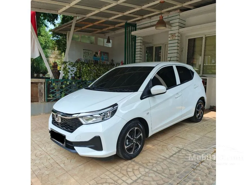 Jual Mobil Honda Brio 2023 E Satya 1.2 di Jawa Barat Automatic Hatchback Putih Rp 159.000.000