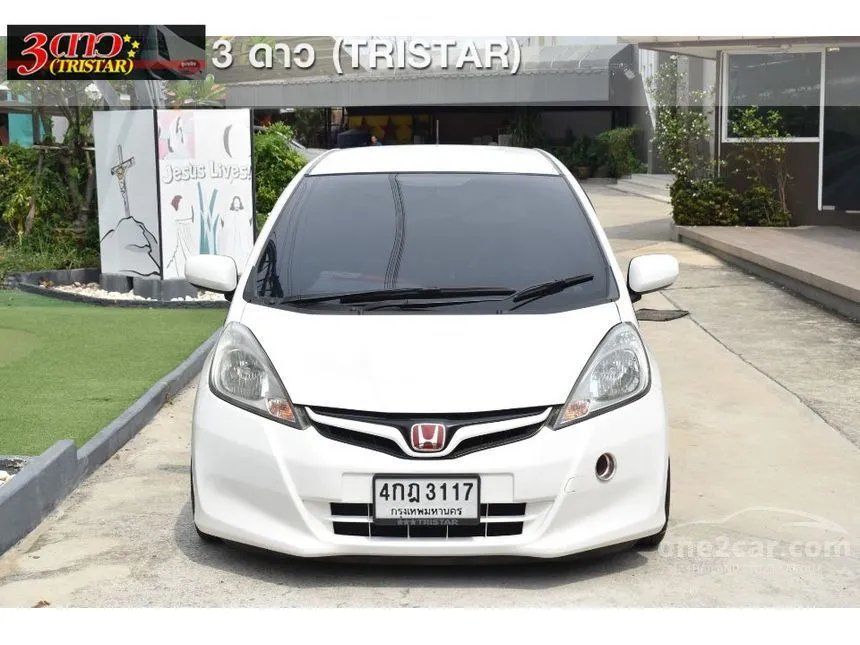 2014 Honda JAZZ V Hatchback