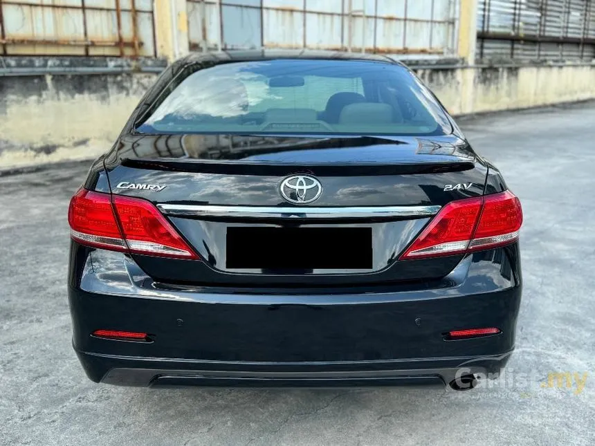 2010 Toyota Camry V Sedan