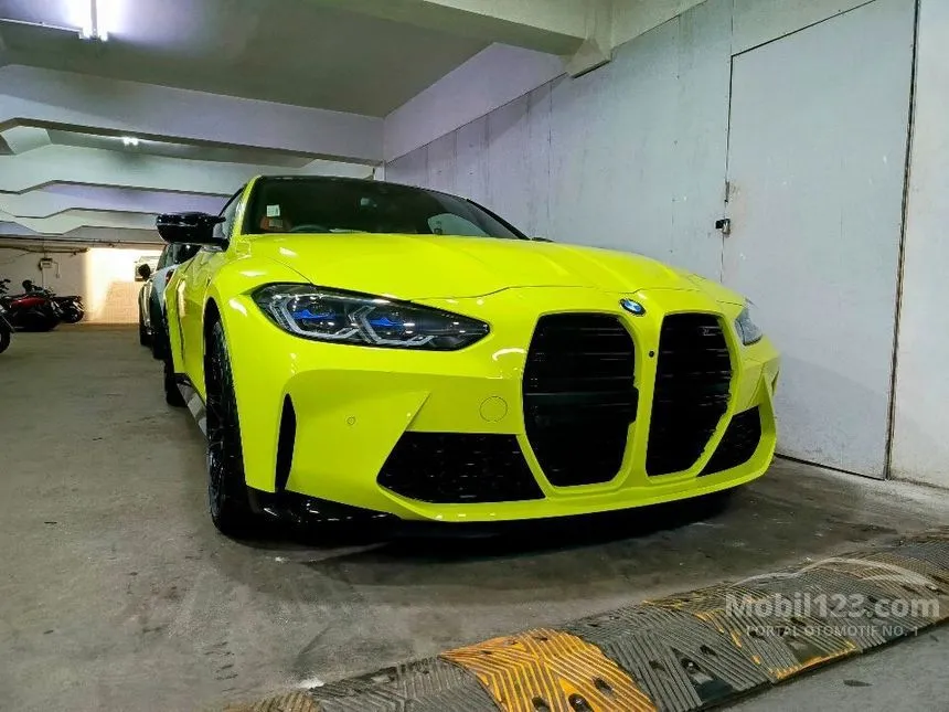 Jual Mobil BMW M4 2024 Competition 3.0 di DKI Jakarta Automatic Coupe Kuning Rp 2.774.000.000