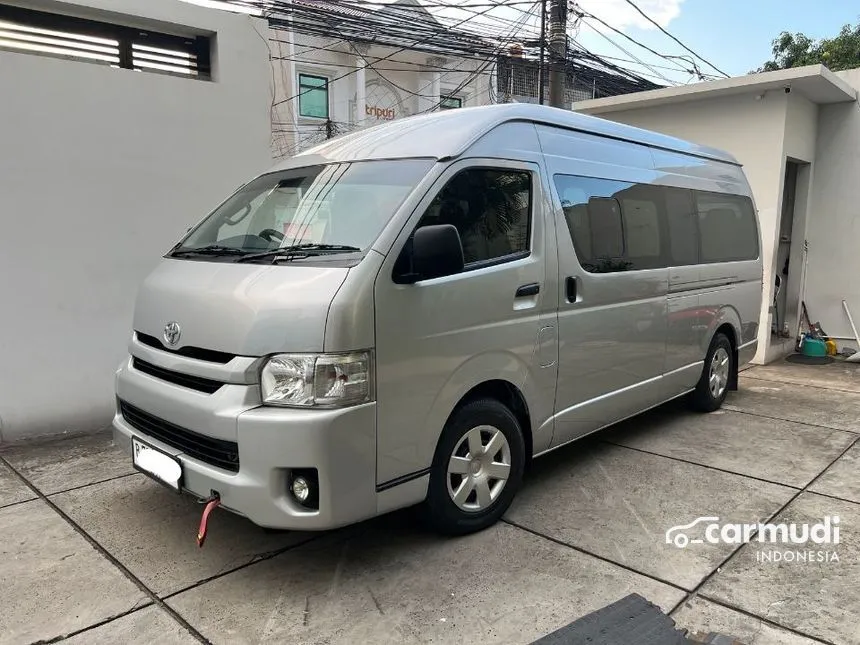 2018 Toyota Hiace Commuter Van