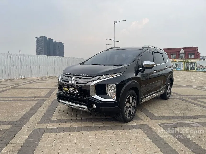 Jual Mobil Mitsubishi Xpander Cross 2020 Premium 1.5 di Banten Automatic MPV Hitam Rp 208.000.000