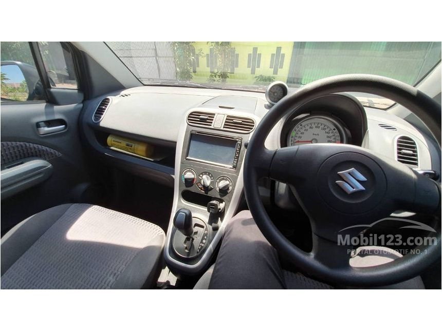 2013 Suzuki Splash Hatchback