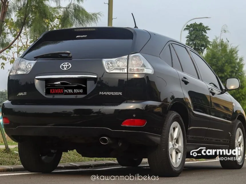 2003 Toyota Harrier SUV