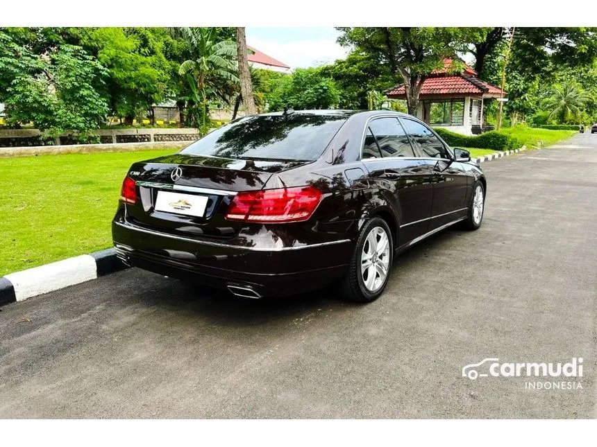 2011 Mercedes-Benz E300 Elegance Sedan