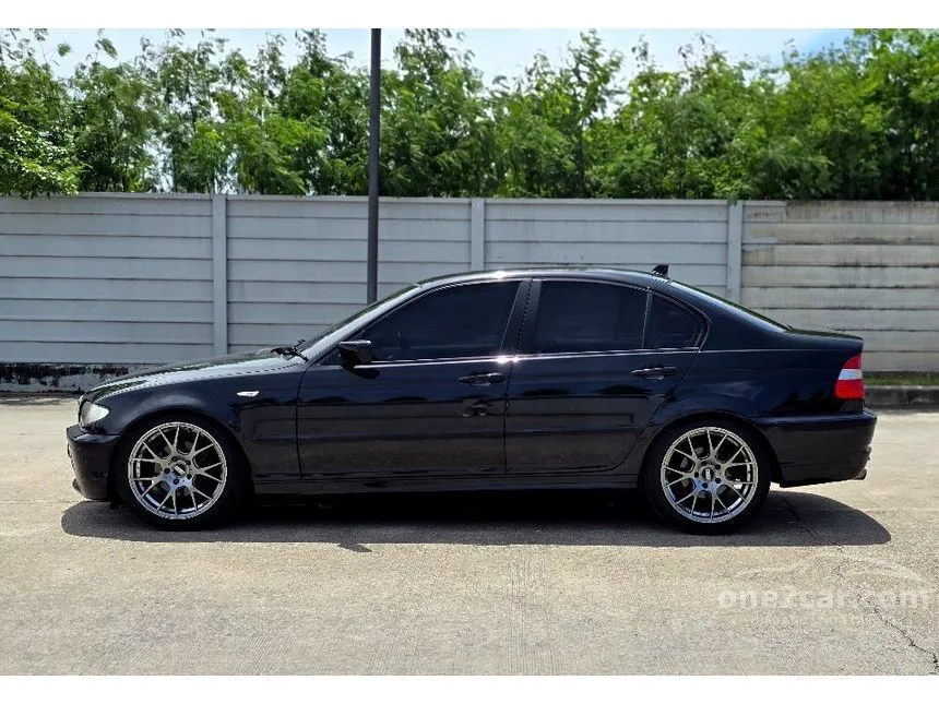 2003 BMW 318i Sedan
