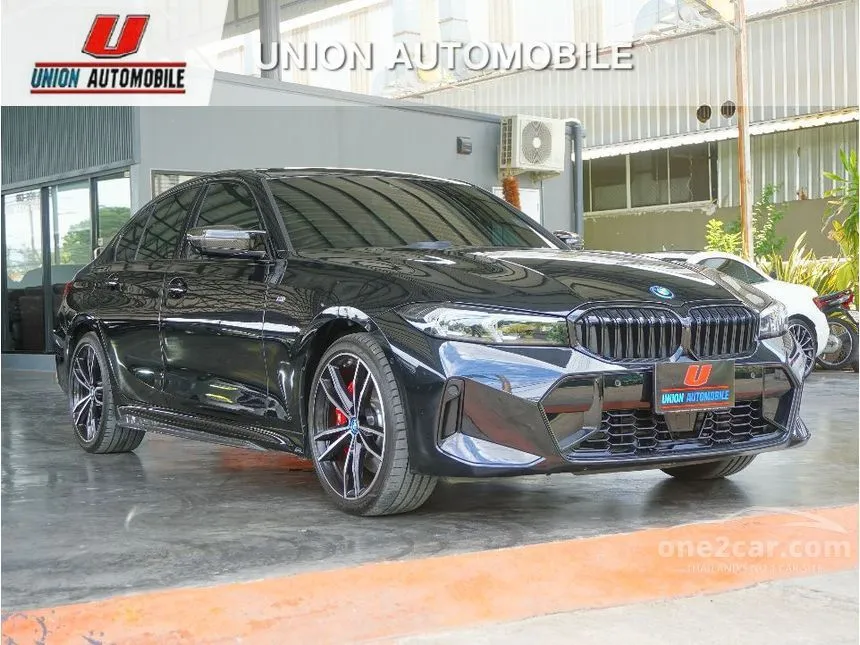 2025 BMW 330e M Sport Sedan