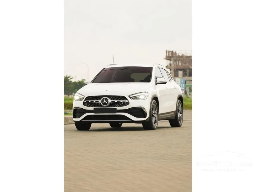 2023 Mercedes-Benz GLA200 AMG Line SUV