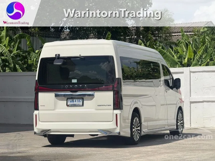 2024 Toyota Commuter Van