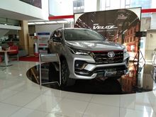 2020 Toyota Fortuner 2,4 TRD SUV Harga Terbaik