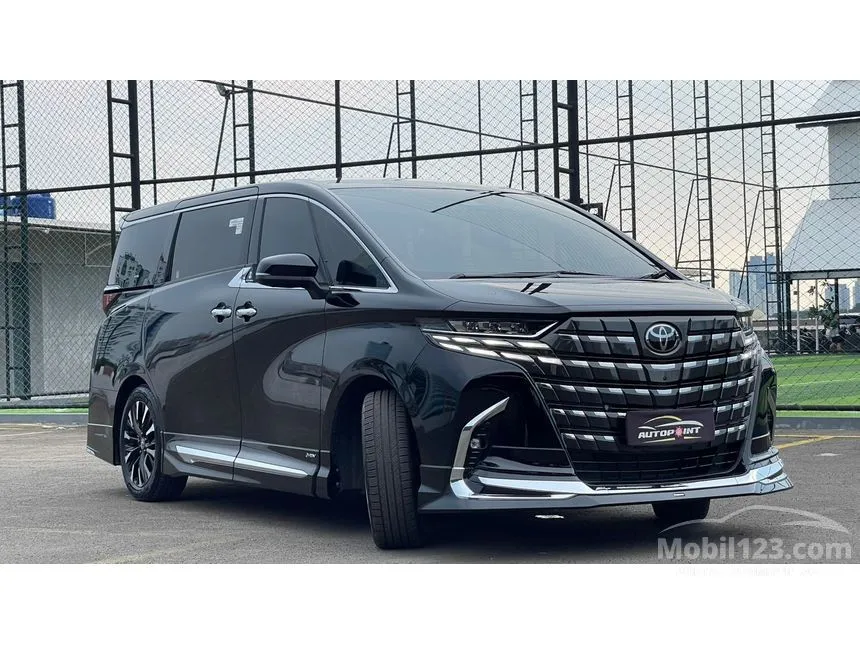 2024 Toyota Alphard HEV Modelista MPV
