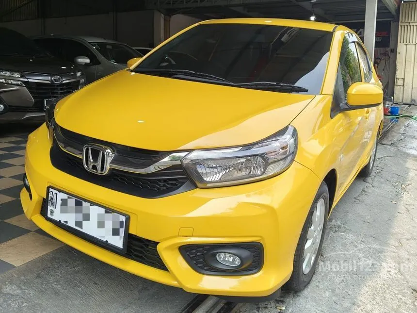 Jual Mobil Honda Brio 2022 E Satya 1.2 di Jawa Timur Automatic Hatchback Kuning Rp 176.000.000